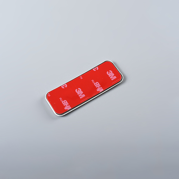 Engraved logo metal Tags